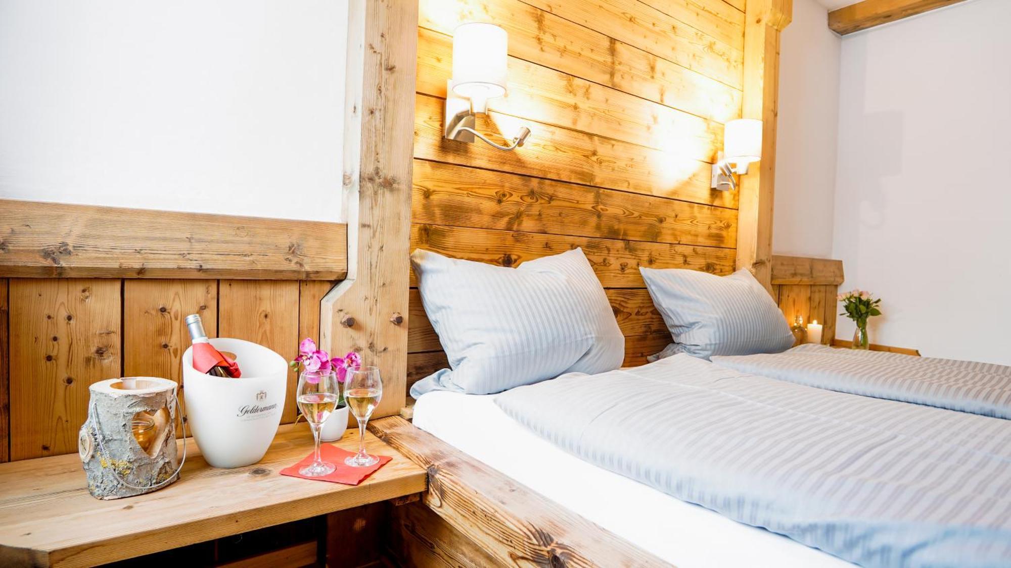 Landgasthof Zum Papyrer - Erholung Im Urlaubsgebiet Lenggries Szoba fotó